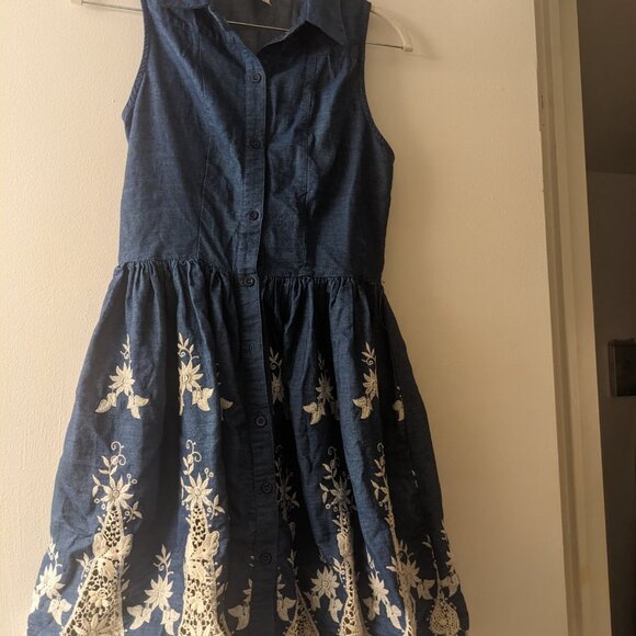 Modcloth Hostess In Focus Shirt Dress in Chambray - Picture 6 of 6